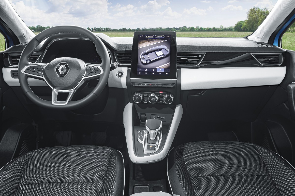 2020 New Renault CAPTUR E TECH Plug in tests drive 4 copy 1200x800