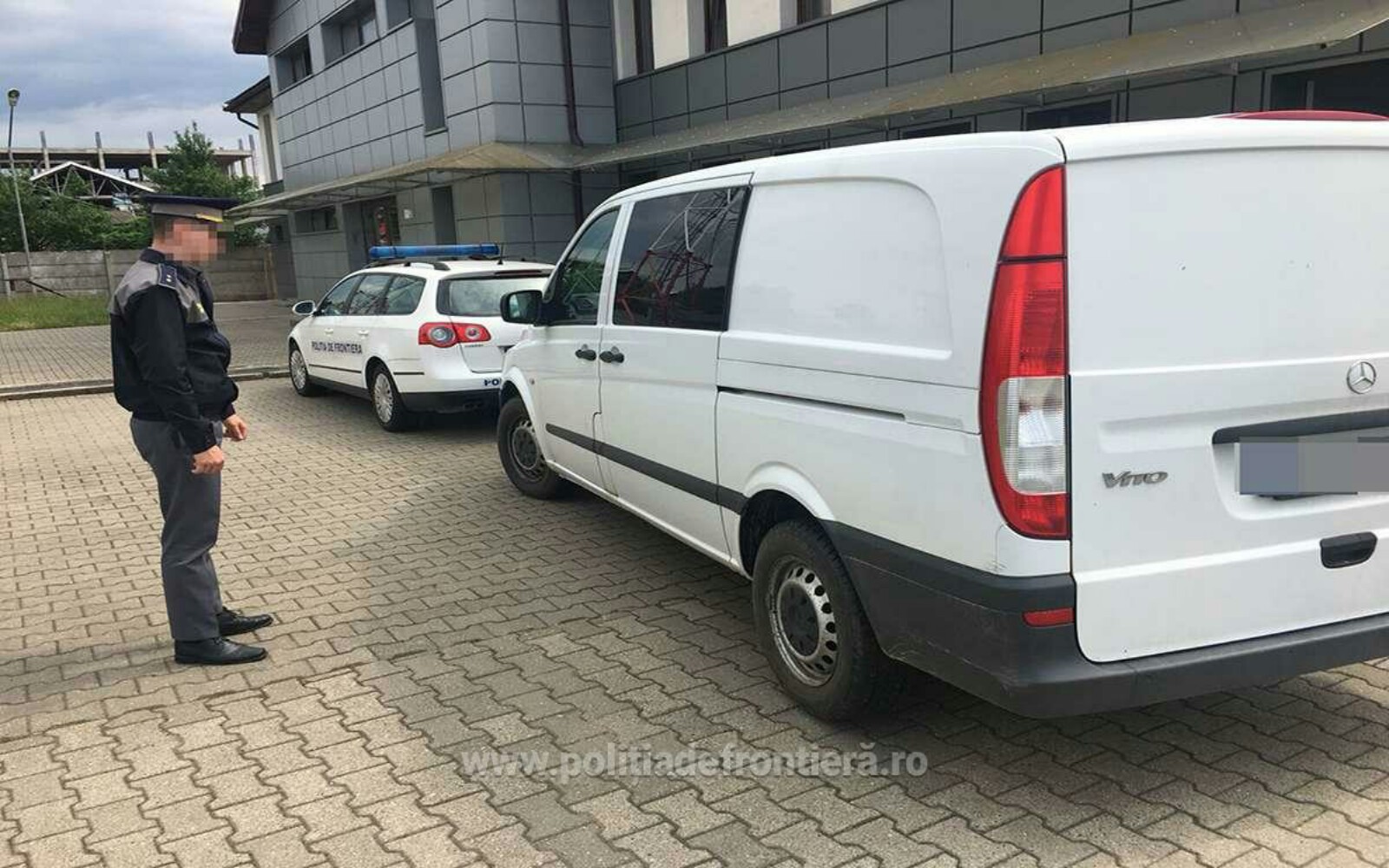 1527323070375 Dfa274ffd56740f486d63039ab37c031 S4 1600x1000