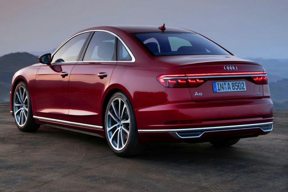 Audi S8 0
