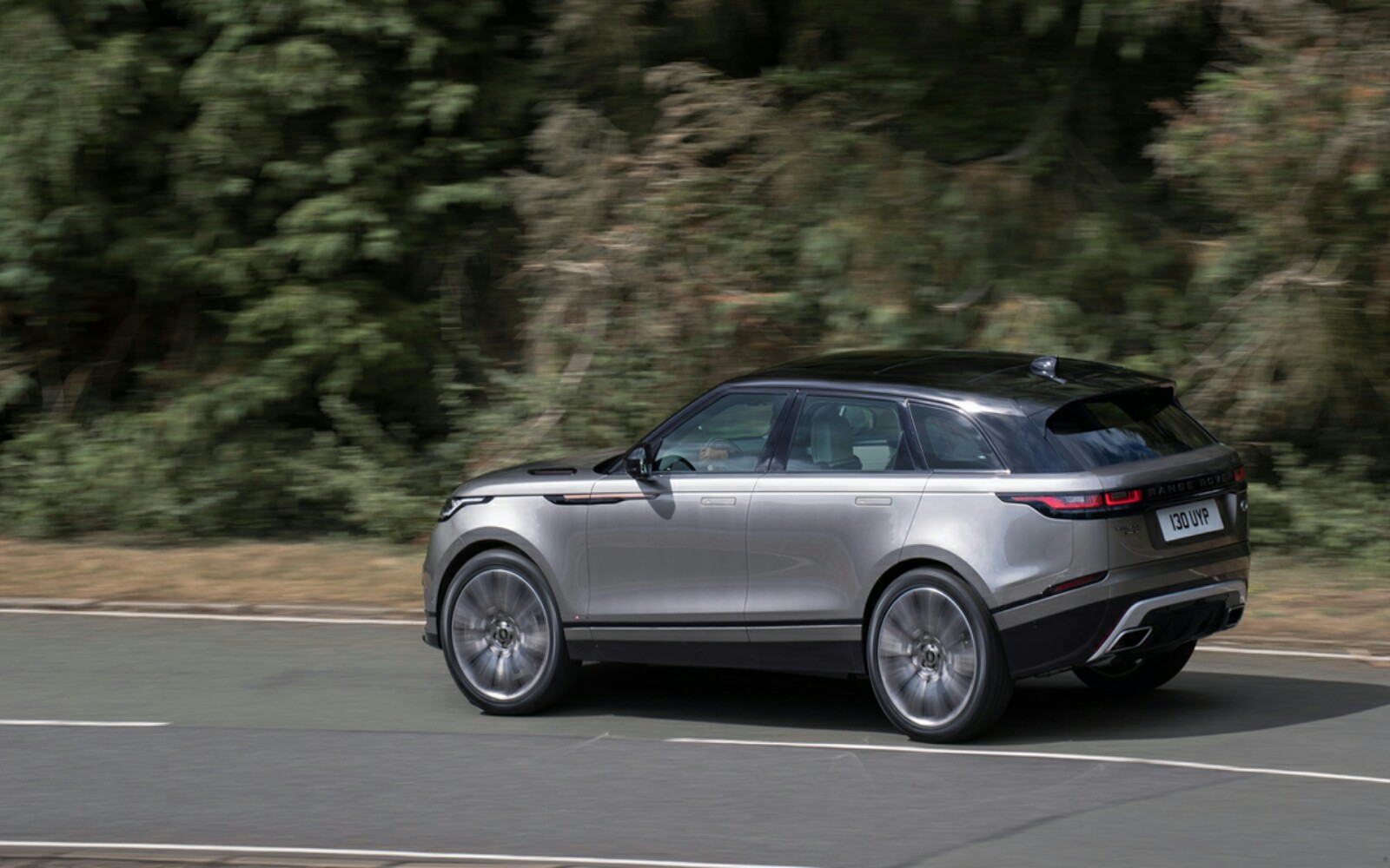 RR Velar Exterior 05 1600x1000