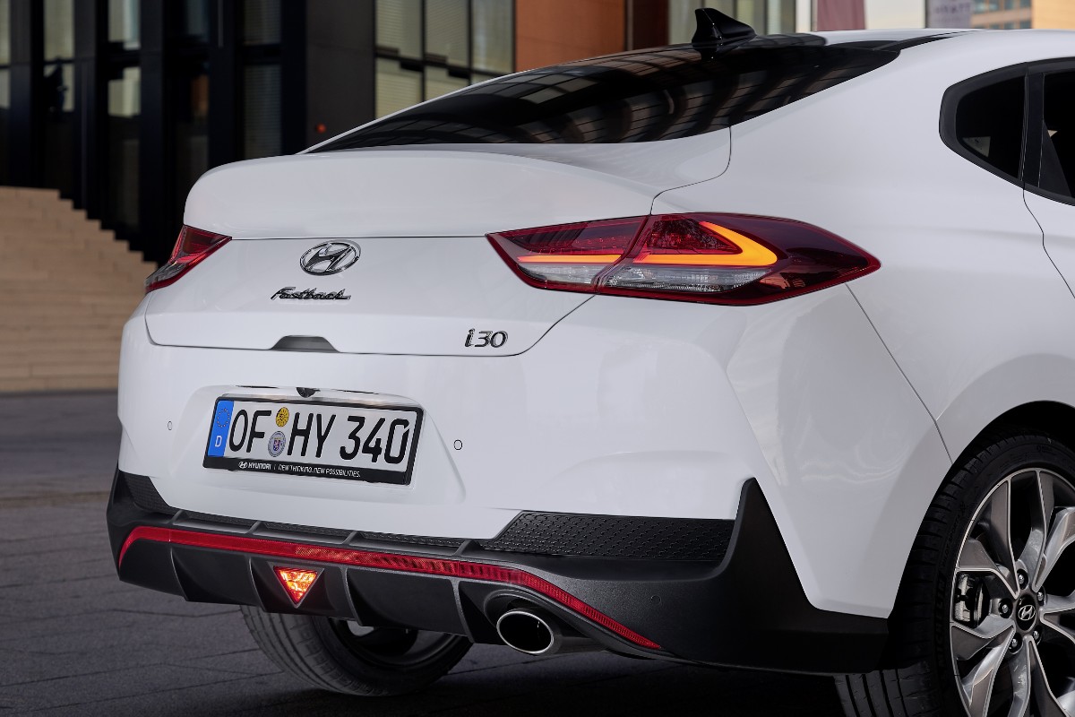 Hyundai I30 Fastback N Line 16 1200x800