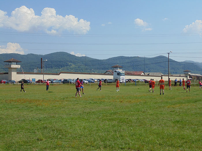fotbal detinuti