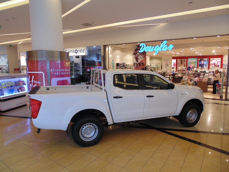 nissan navara np300 mall1