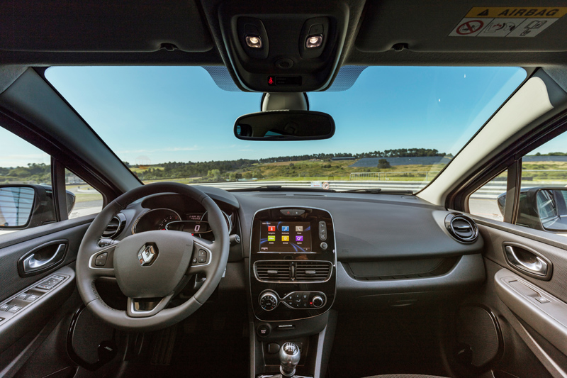 noul clio interior