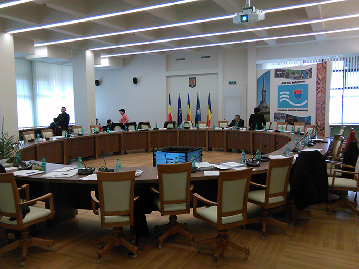 sedinta cj maramures sala aproape goala